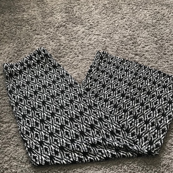 Dalia Black & White Maxi Skirt - Picture 1 of 4